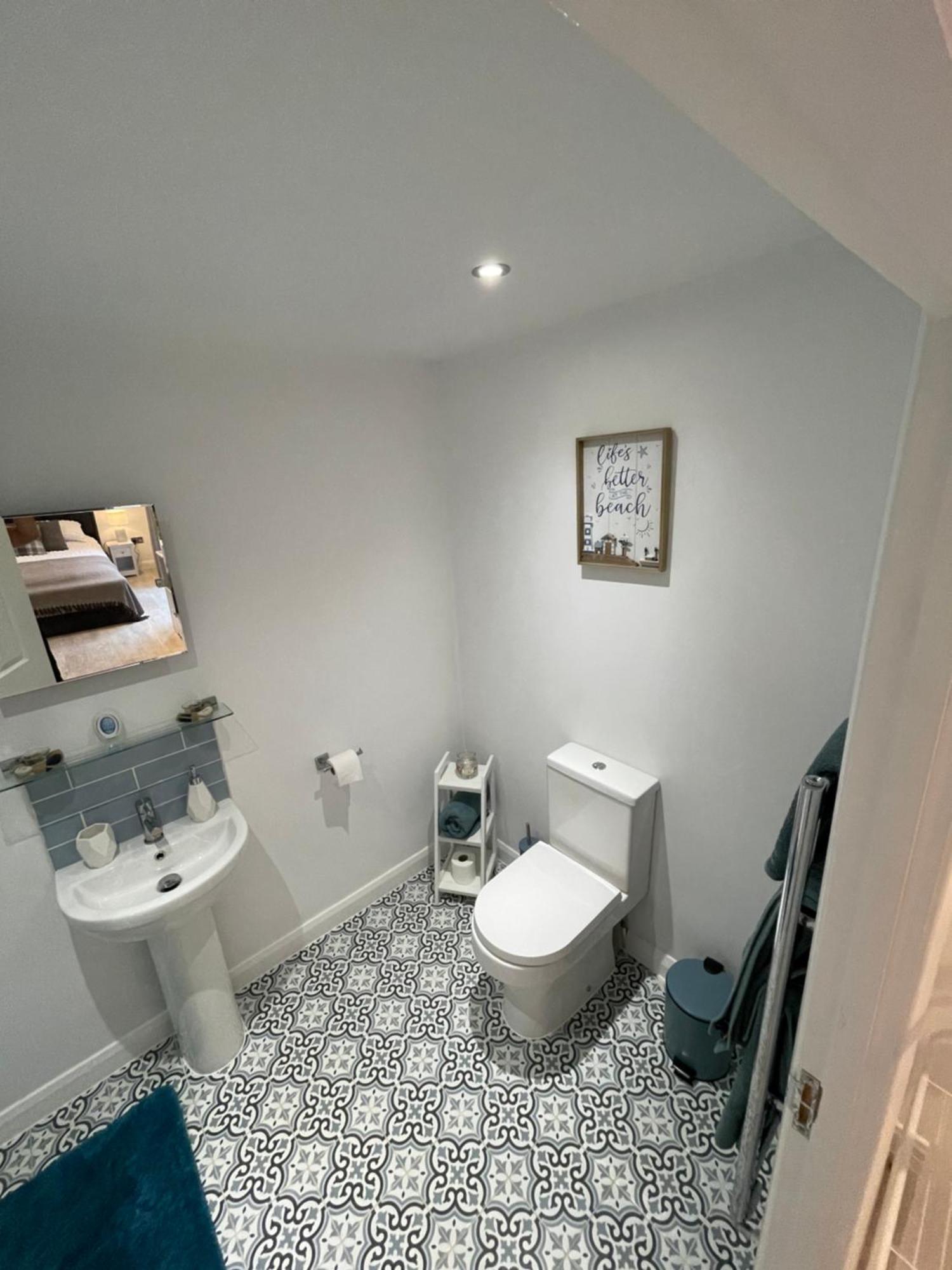Modern Stylish Studio Flat Near Leigh On Sea. Hadleigh (Essex) Exterior foto